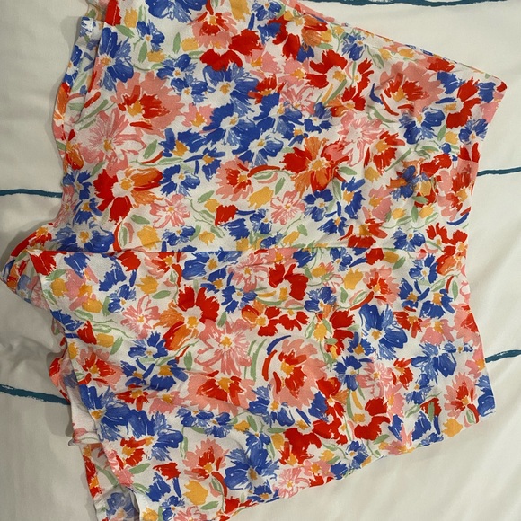 L*Space Crop Top with Matching Shorts - Picture 8 of 12